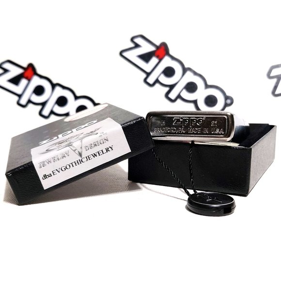 Zippo 29795 MLB New York Yankees Windproof Pocket Lighter - Picture 7 of 11
